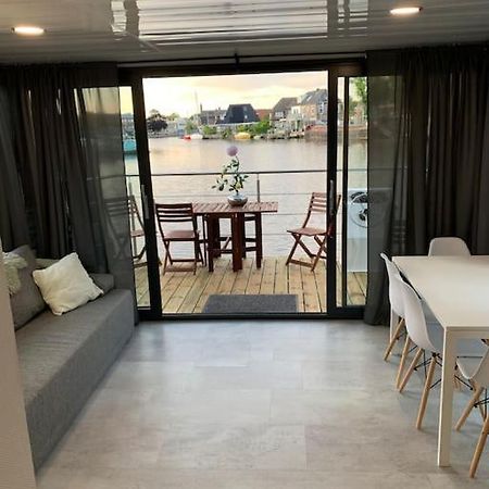 Unique New Houseboat Moored 4 Daire Zwartsluis Dış mekan fotoğraf