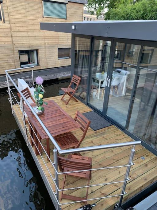 Unique New Houseboat Moored 4 Daire Zwartsluis Dış mekan fotoğraf